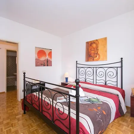 Kiki House Апартаменты *